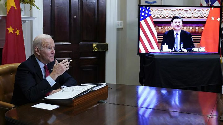 Biden dialoga con el presidente chino Xi Jinping sobre su posición ante la guerra de Ucrania