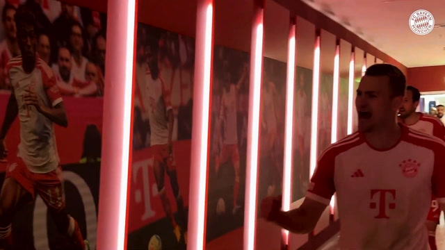 Bastidores da festa no vestiário do Bayern após a classificação para a semi da Champions