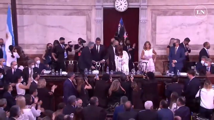 Apertura de sesiones: Cristina Kirchner ingresó al recinto de la Cámara de Diputados