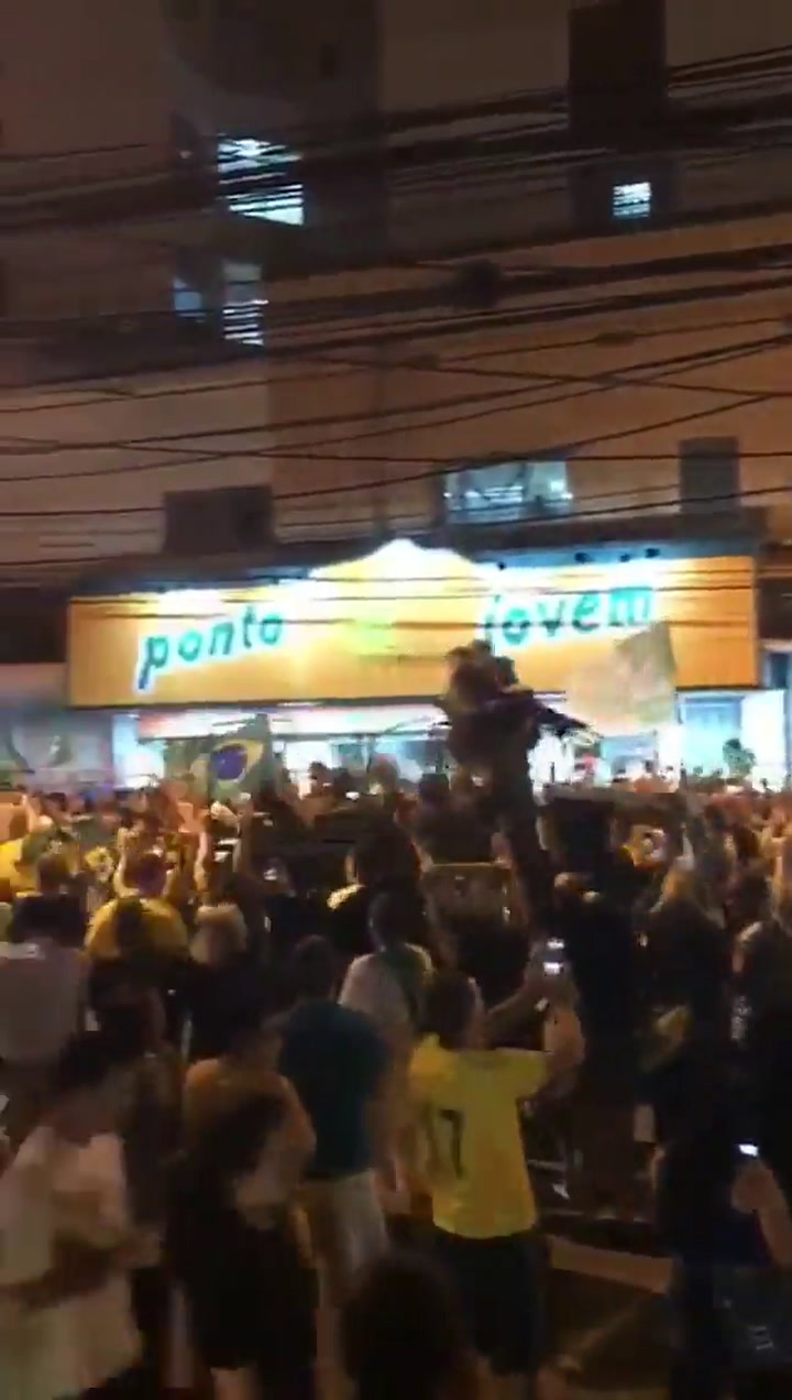 Los militares celebran la victoria de Bolsonaro - Crédito: TW @GuilhermeBoulos