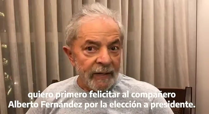 El saludo de Lula Da Silva luego de salir de prisión hacia el grupo de Puebla