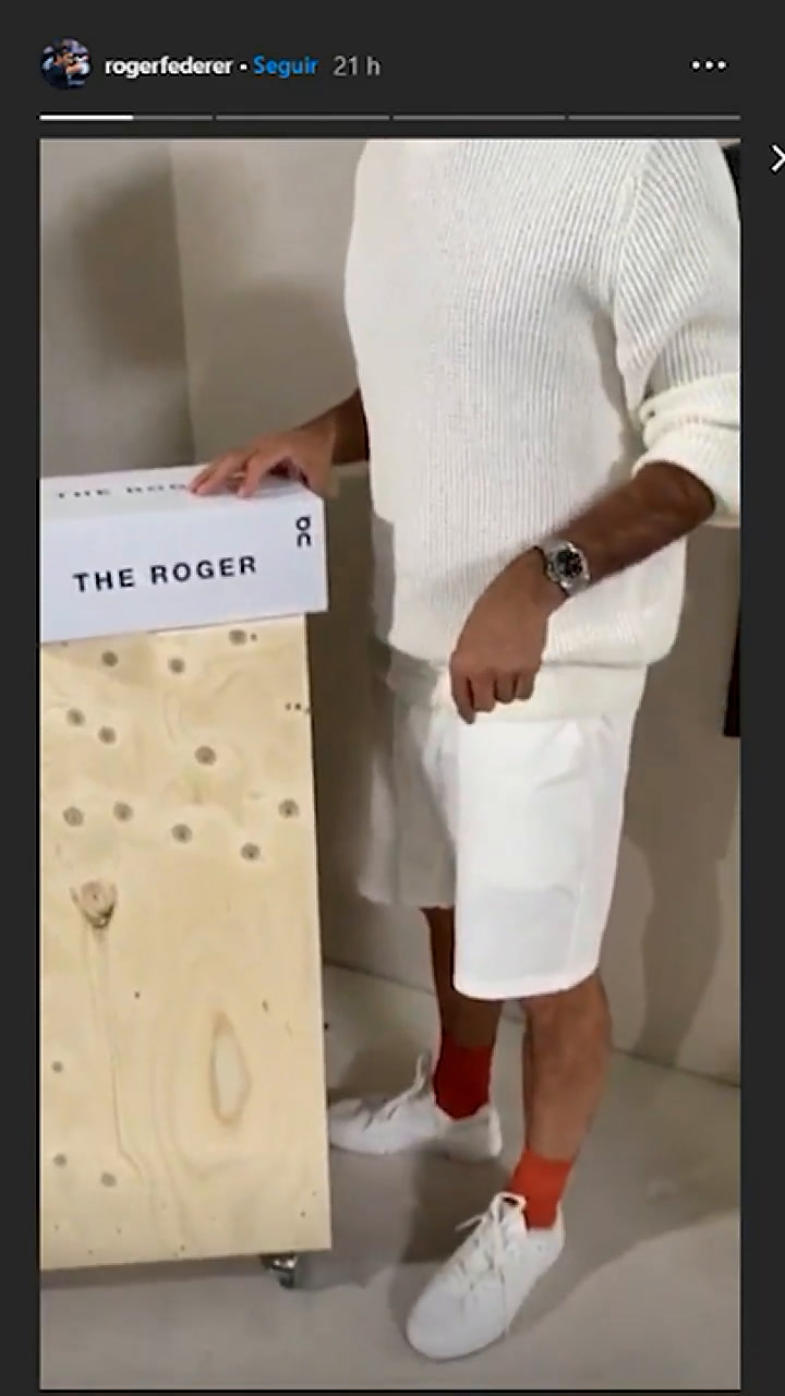 Roger Federer hizo él mismo el 'unboxing' de sus nuevas zapatillas - Fuente: Instagram