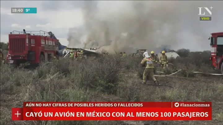 Cayó un avión en México con al menos 80 pasajeros