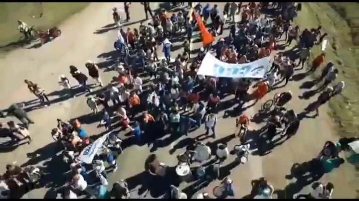 Protestas de los empleados de la fábrica Paquetá - Fuente: YouTube