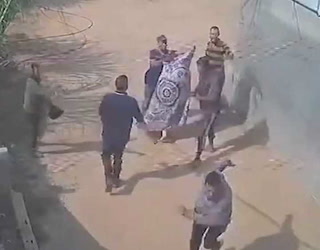Israel muestra un video donde se ven a los secuestrados de la familia Bibas en franja de Gaza