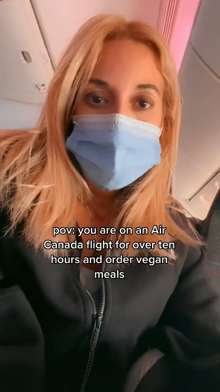 Pidió un menú vegano en el avión, pero recibió una decepción