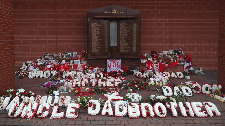 Hillsborough: Police chiefs apologise for 'profound failings' that led to death of 97 football fans