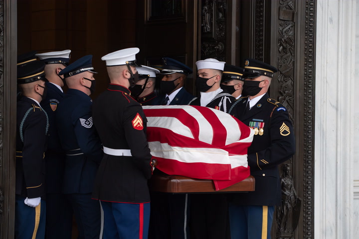 Watch live as political figures pay final respects to veteran Bob Dole