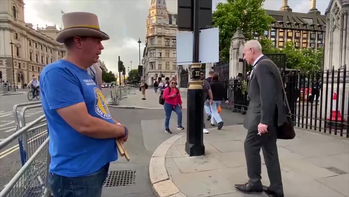 Tory peer walks into lamp post after tense encounter with anti Brexit campaigner Steve Bray