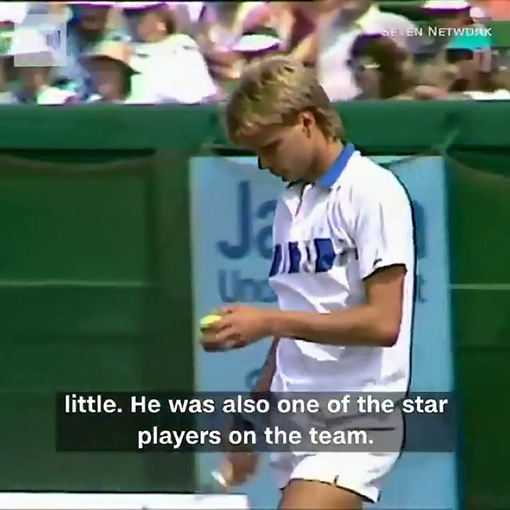 Roger Federer se emocionó al recordar a su primer entrenador - Fuente: CNN