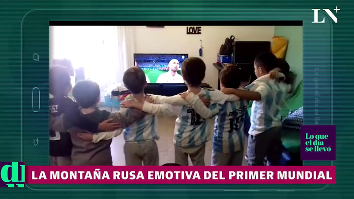 El emotivo momento donde unos nenes se abrazan entre ellos para mirar el Mundial