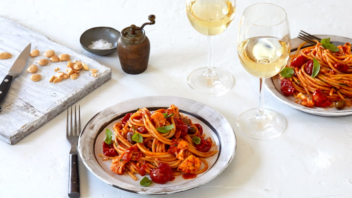 A Perfect Match: Red Sauce Pasta with Cauliflower and a Sicilian White