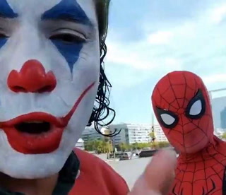 Insólita pelea en Puerto Madero: el Guasón amenazó a Spider-Man