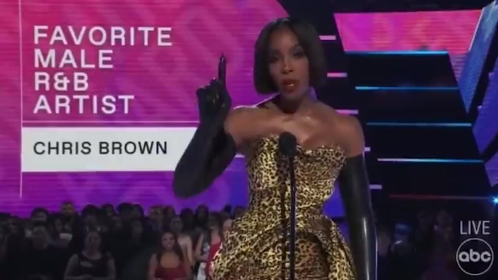 AMAs: Kelly Rowland tells audience to 'chill out' as Chris Brown gets booed