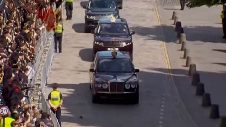 Protesters chant 'not my king' as King Charles arrives in Edinburgh