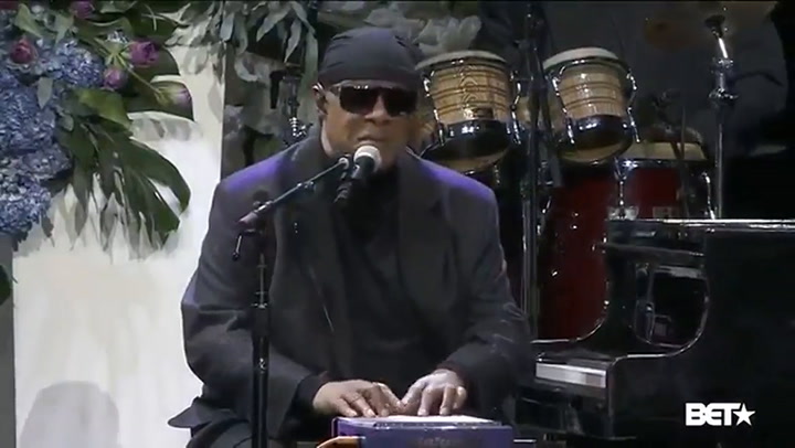 Tears in Heaven', por Stevie Wonder - Fuente: Youtube