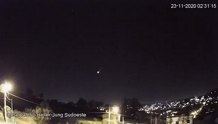 Un meteorito explotó e iluminó el cielo de Brasil - Fuente: YouTube