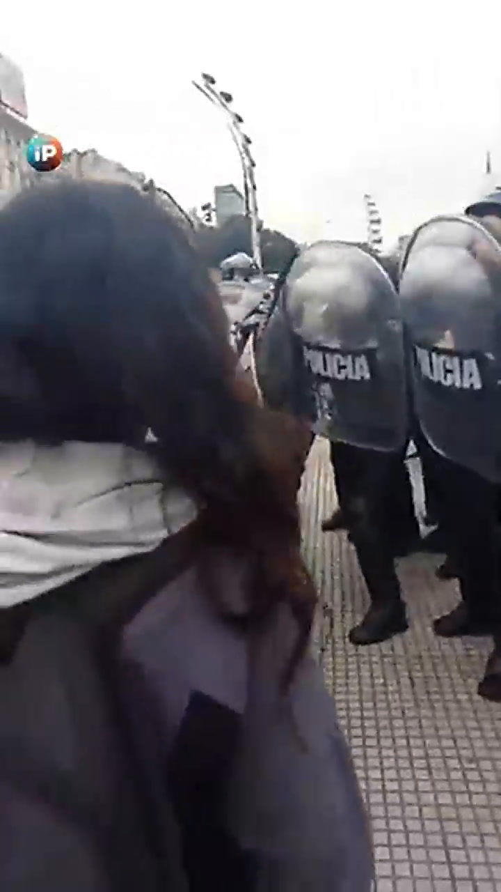La Policía de la Ciudad detuvo una manifestación con represión en el Obelisco
