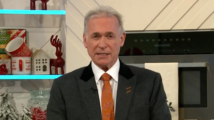 Doctor Hilary Jones shares how to spot the signs of dementia