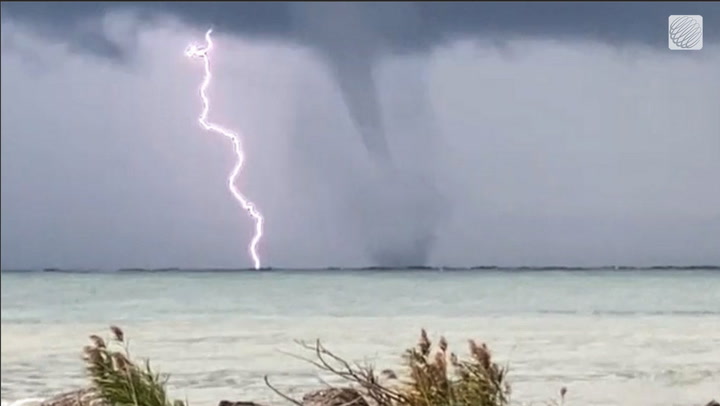 LARGE WATERSPOUT SPINS ACROSS ERIE AS OUTBREAK LIKELY FOR GREAT LAKES