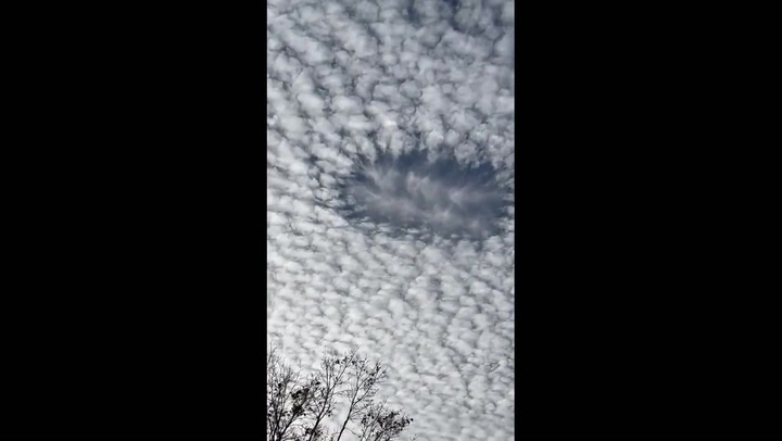 US: Bewildering Punch Hole Cloud Spotted Over Florida