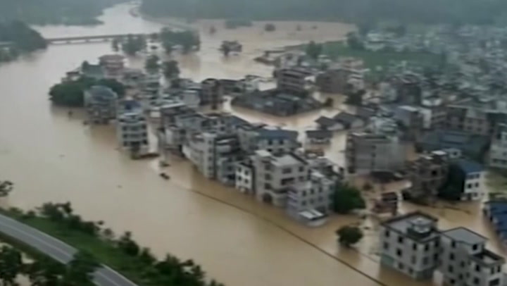 Flooding hits southern China leaving thousands without homes