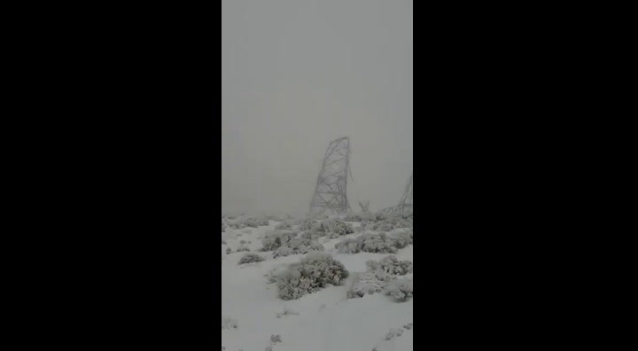 Fuerte nieve, el hielo y el viento en El Escorial
