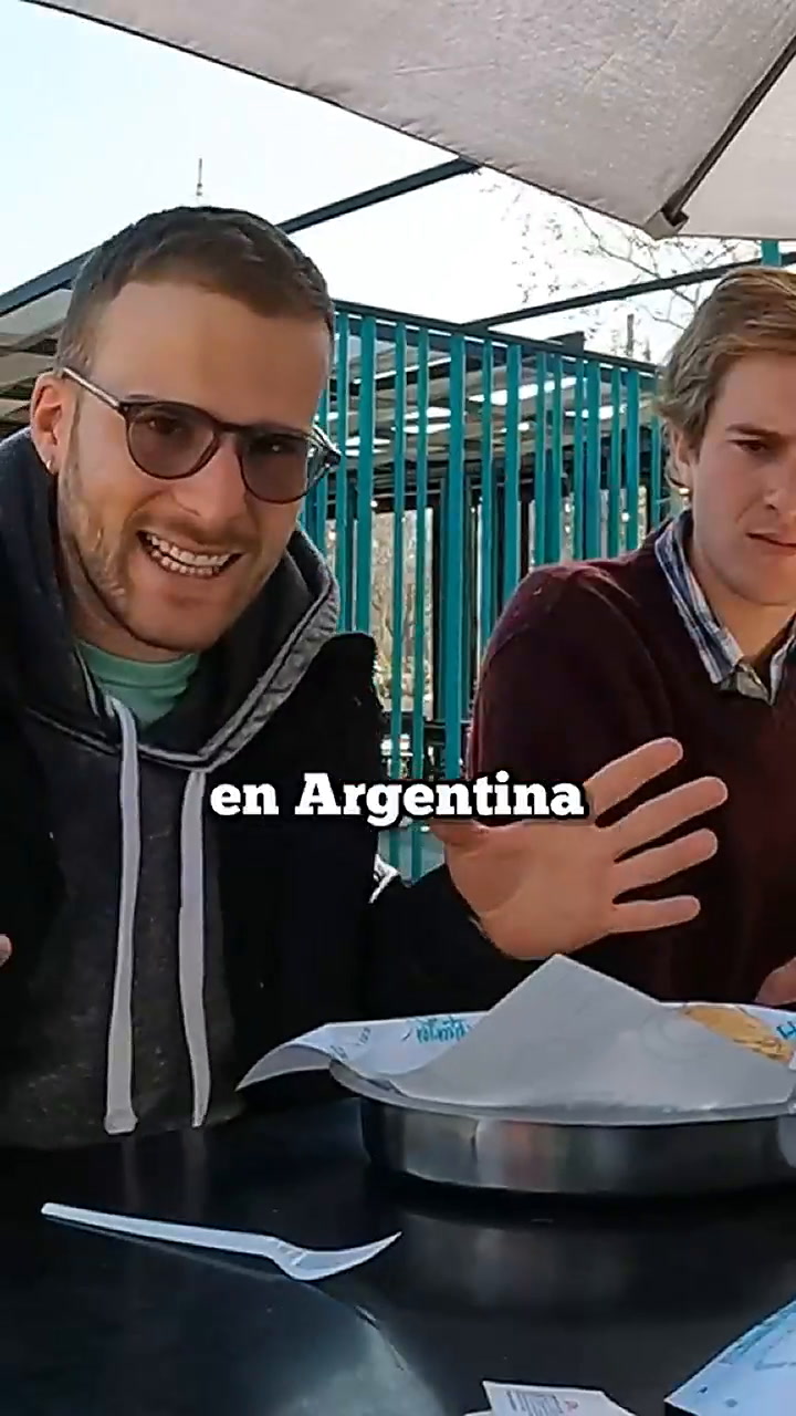 La inesperada reacción de un turista que compró una hamburguesa en Buenos Aires y pagó con tarjeta