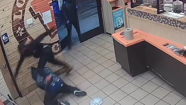 Clumsy robbers slip during armed robbery of Popeyes restaurant in Texas