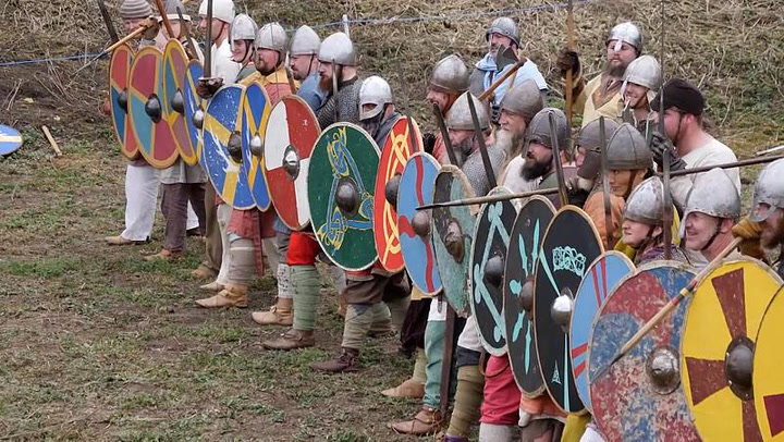 ‘Viking warriors’ battle at reenactment festival at UK Bronze Age site