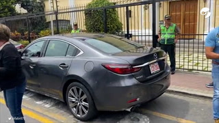 Golpe de Estado en Perú. Bloquean la embajada de México ante un posible escape y refugio de Pedro Castillo