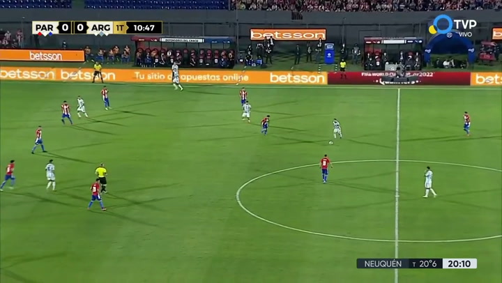 Paraguay mantuvo su arco en 0 gracias a un taco sobre la linea