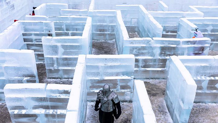 Ice maze provides winter fun for Minnesotans