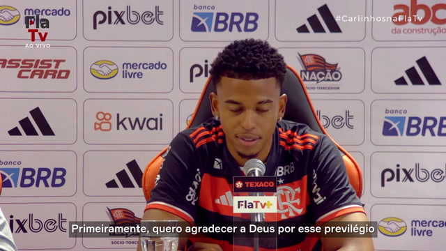Atacante Carlinhos é apresentado no Flamengo: "Privilégio"