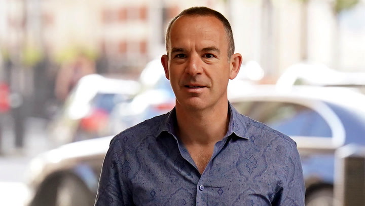 Martin Lewis issues tips to save 'hundreds of pounds' on car insurance
