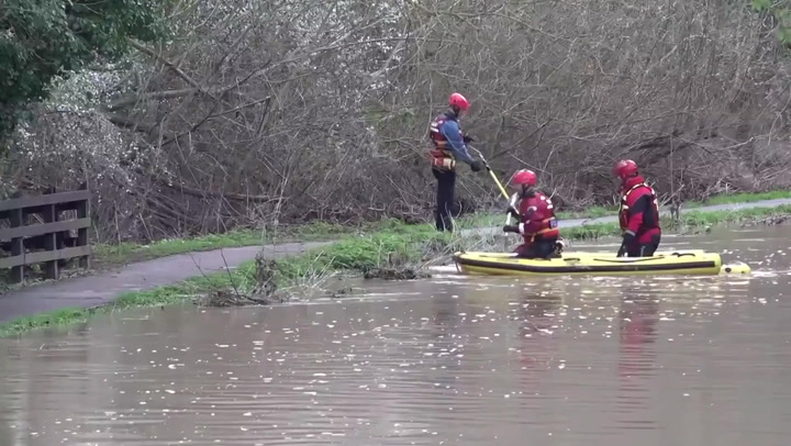 Specialist divers search River Soar for missing two-year-old Leicester boy