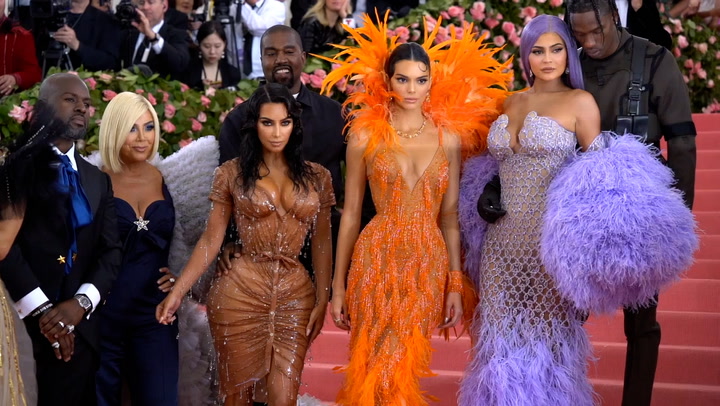 Video: Se Kardashians halloweenlooks genom åren