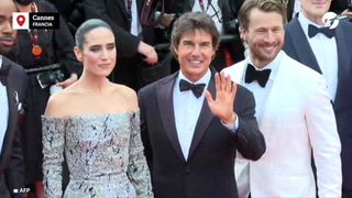 El show del elenco de "Top Gun" junto a la Patrulla Acrobática de Francia en el festival de Cannes