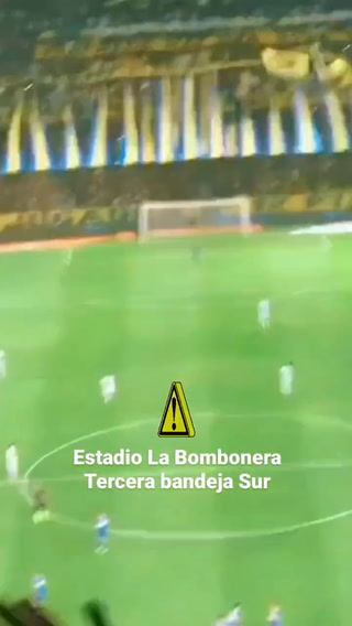 Las grietas en la tribuna clausurada del estadio La Bombonera