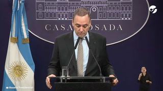 La chicana de Manuel Adorni a Alberto Fernández: "El Presidente que le declaró la guerra a la inflación se fue de su mandato con un 211% anual"