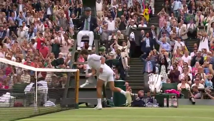 Moment: Djokovic smashes racket in frustration during Wimbledon final