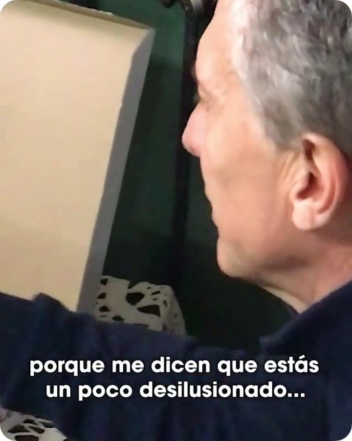 Macri visita a un vecino - Fuente: Facebook