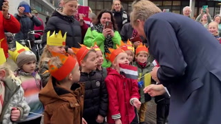 King of Netherlands makes cheeky dig at Kate photo row
