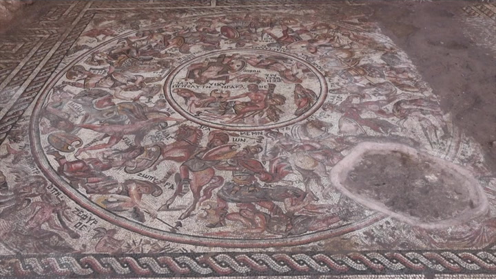 Intricate mosaic from Roman era discovered by Syrian archeologists