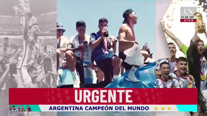 Campeones del mundo: una multitud espera saludar a los jugadores de la selección argentina