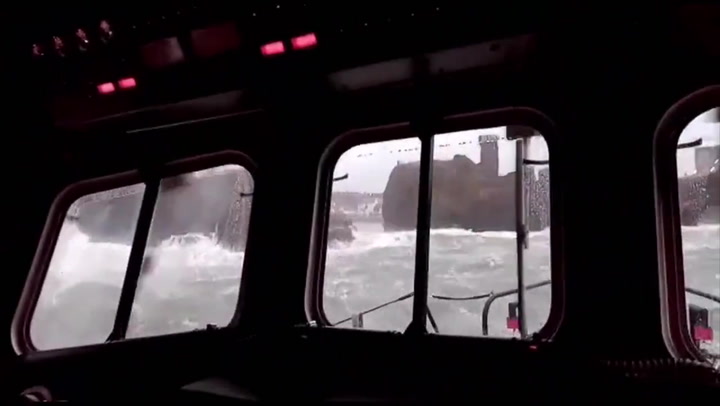 RNLI lifeboat battles massive waves during Storm Arwen