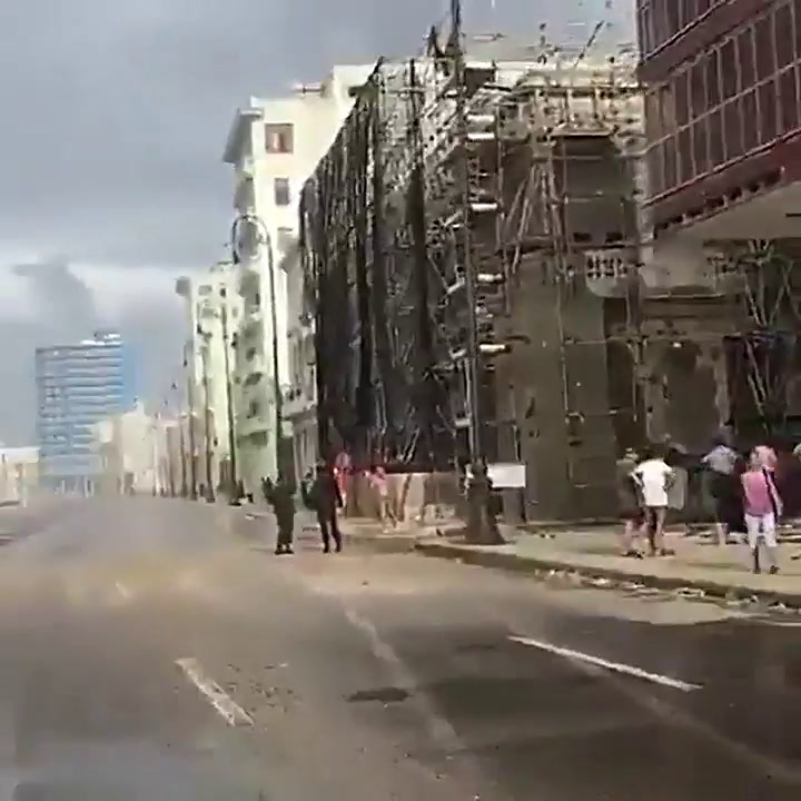 Así quedaron las calles de La Habana luego del paso del tornado - Fuente: Twitter