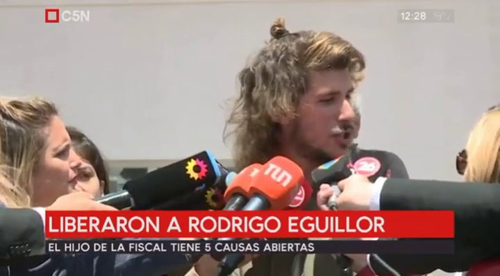 Tras ser liberado, Rodrigo Eguillor habló con la prensa - Fuente: C5N