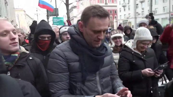 Denuncian envenenamiento de principal opositor ruso Alexéi Navalni - Fuente: AFP