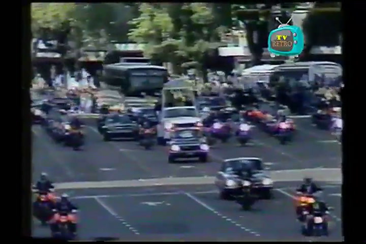 Juan Pablo II llega a dar la misa en Palermo el 12 de junio de 1982 - Fuente: TV Retro